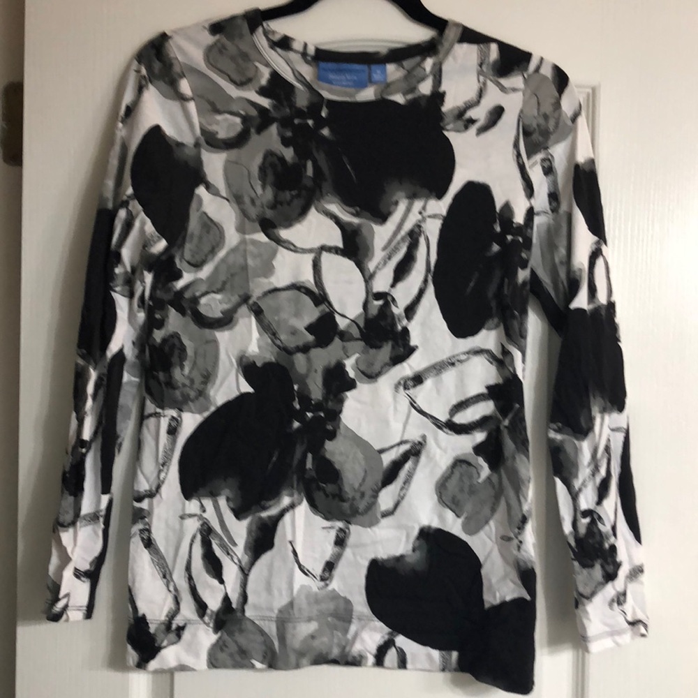 Vera Wang black and white top